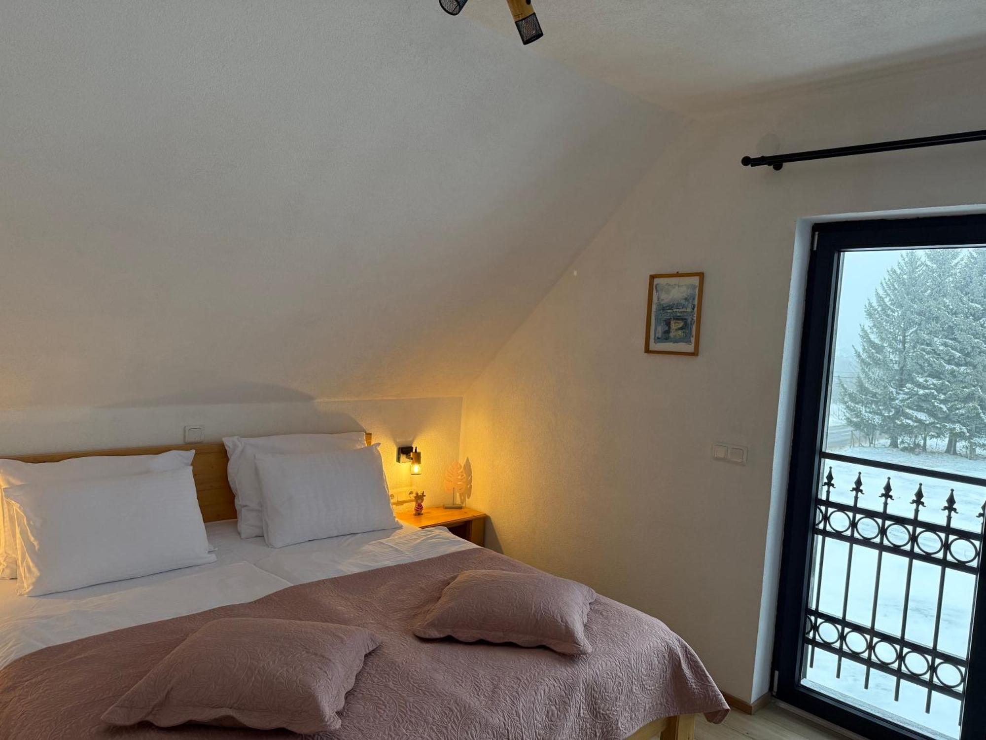 Plitvice Apis Villa Кореница Екстериор снимка